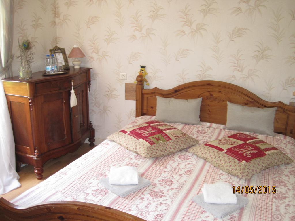 Hotel Le Commerce Neuville Kültér fotó
