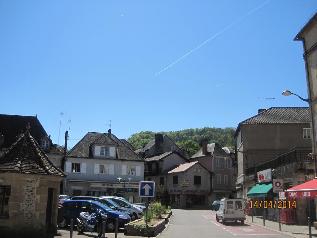 Hotel Le Commerce Neuville Kültér fotó
