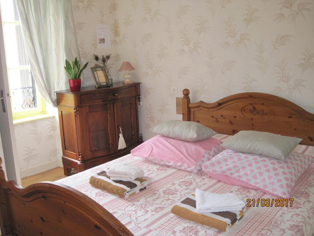 Hotel Le Commerce Neuville Kültér fotó