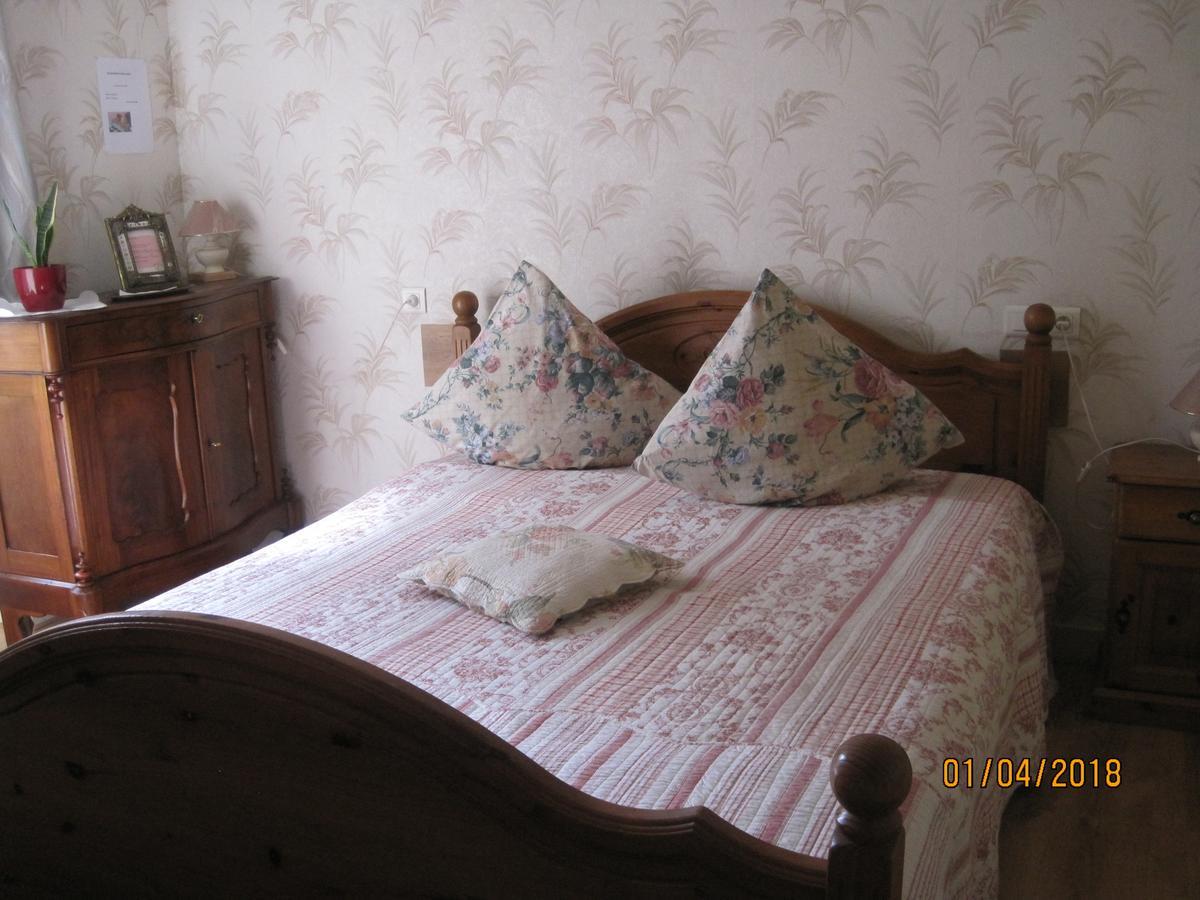 Hotel Le Commerce Neuville Kültér fotó